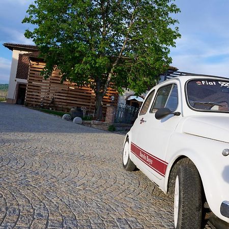 Agriturismo Cascina Sciulun Casa de hóspedes Monforte dʼAlba Exterior foto