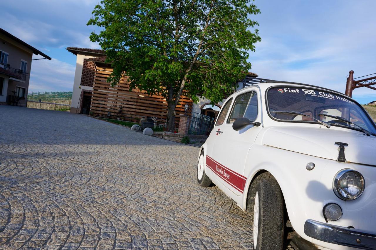 Agriturismo Cascina Sciulun Casa de hóspedes Monforte dʼAlba Exterior foto