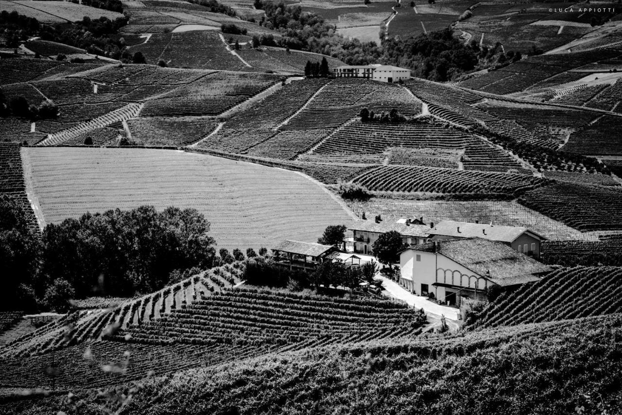 Agriturismo Cascina Sciulun Casa de hóspedes Monforte dʼAlba Exterior foto